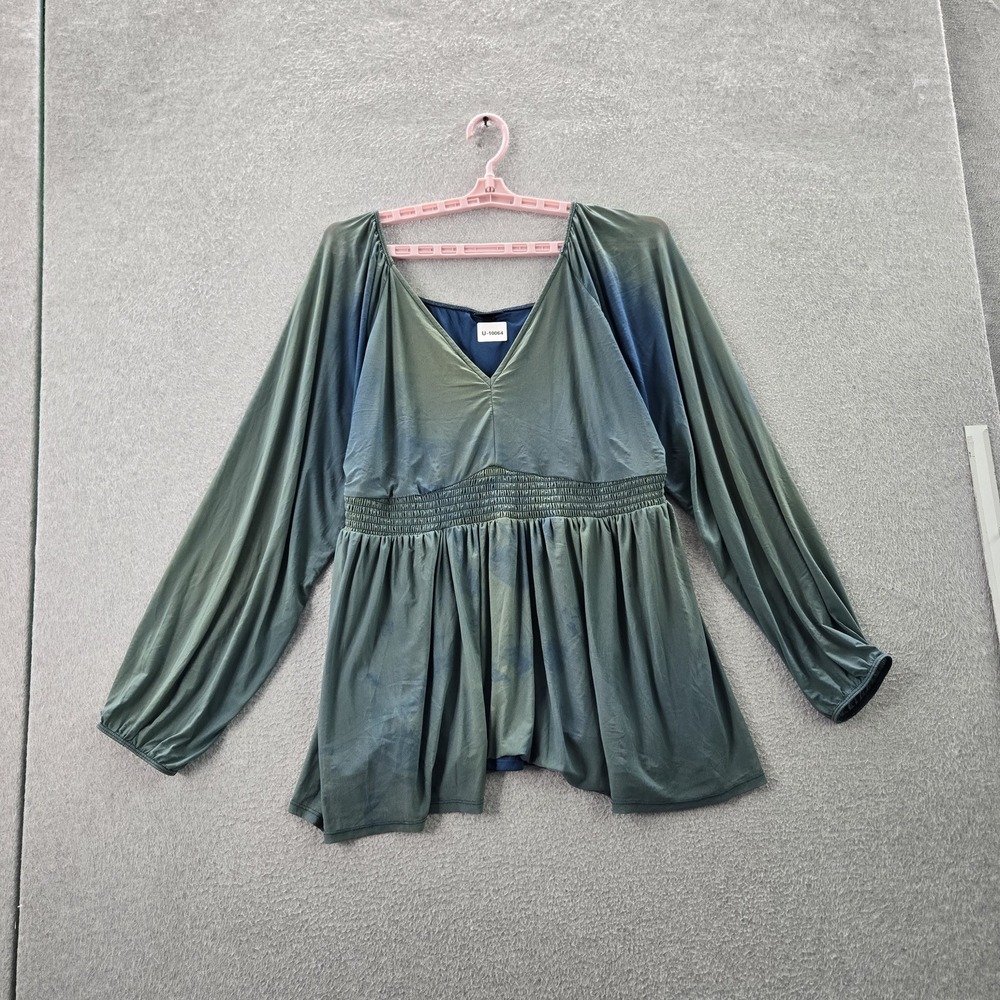 Torrid Women Blouse 2 Green Nylon Polyester Peplum Smocked V-Neck Pullover READ